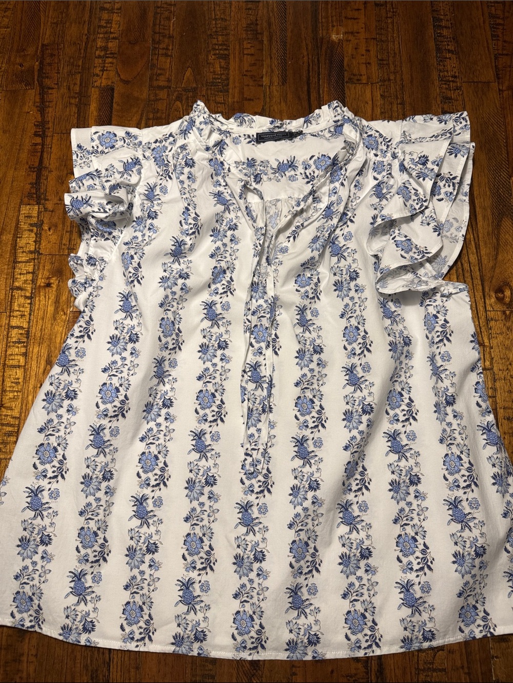 Vineyard Vines🐳 Ruffle Sleeve  Floral Women’s Top